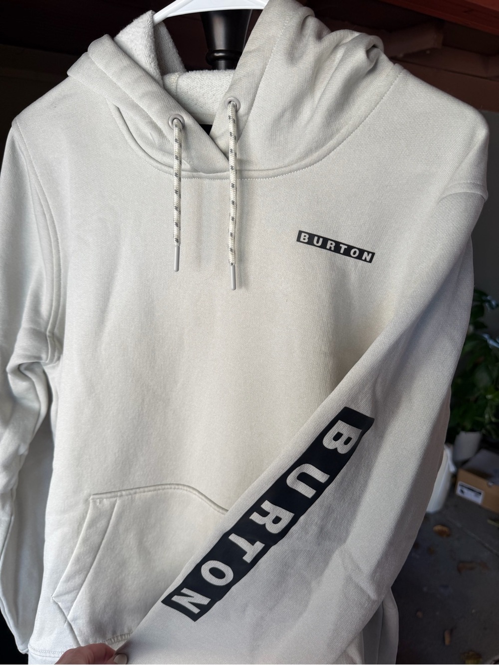 Cream women’s Burton snowboarding hoodie